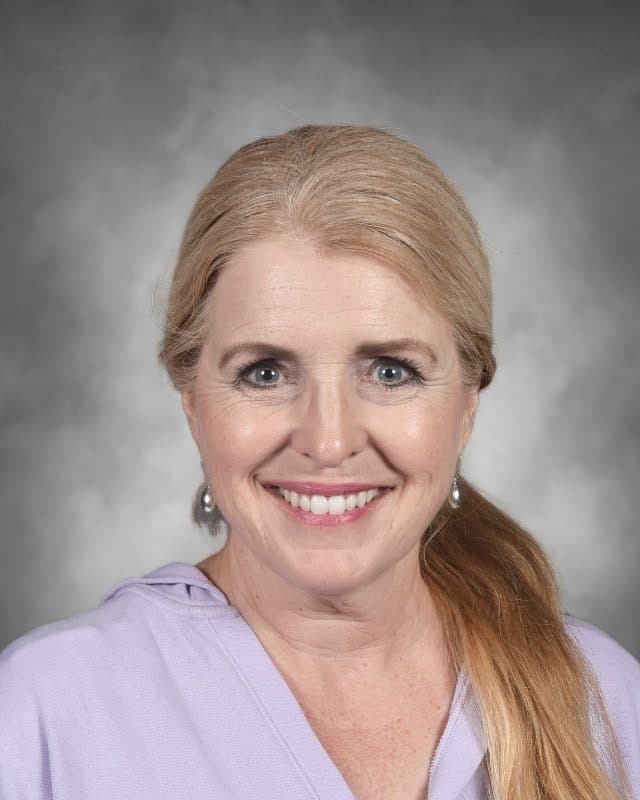 Hilary Hunt, Online Education Math 1, 2, Int Math 3 & 5 / Digital Journalism / Yearbook